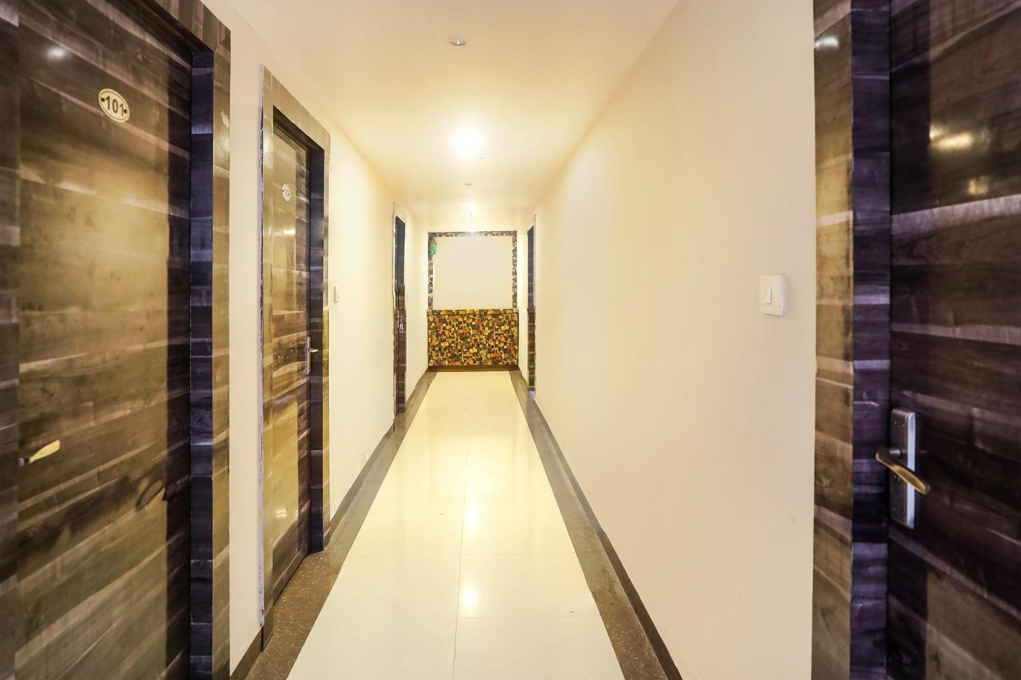 Super Hotel O Vaishnavi Inn Хайдарабад Экстерьер фото